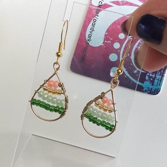 artisan earrings 620#mfs Teardrop green peach seed bead earrings & glass pearl d - Picture 4 of 4